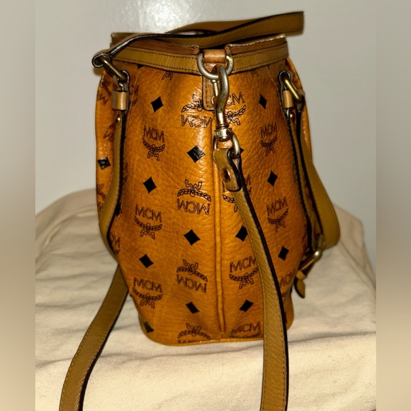 MCM Visetos Cognac Tote Bag . With Crossbody strap - Picture 5 of 16